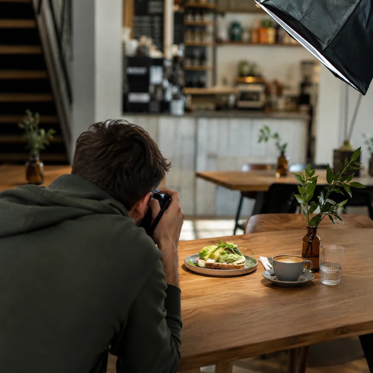 Lighting equipment & food styling